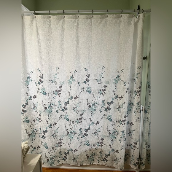 Dkny Bath Dkny Shower Curtain 72 X72 Excellent Condition Only Used